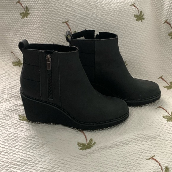 Toms Raven Wedge Boots - Picture 1 of 7